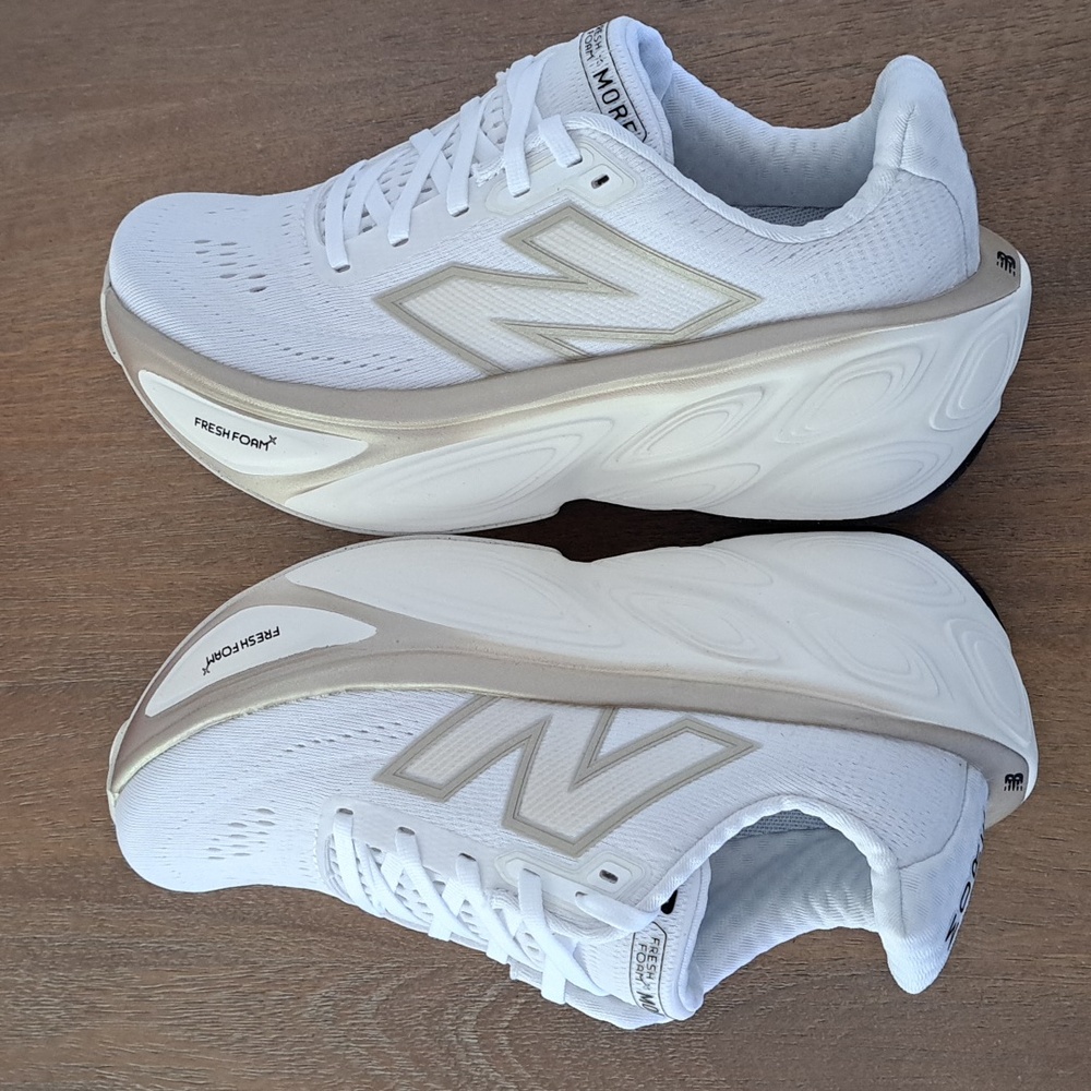 New Balance Fresh Foam x More V5 Sneaker - Color: White - Size: Women 6.5 - Picture 7 of 9